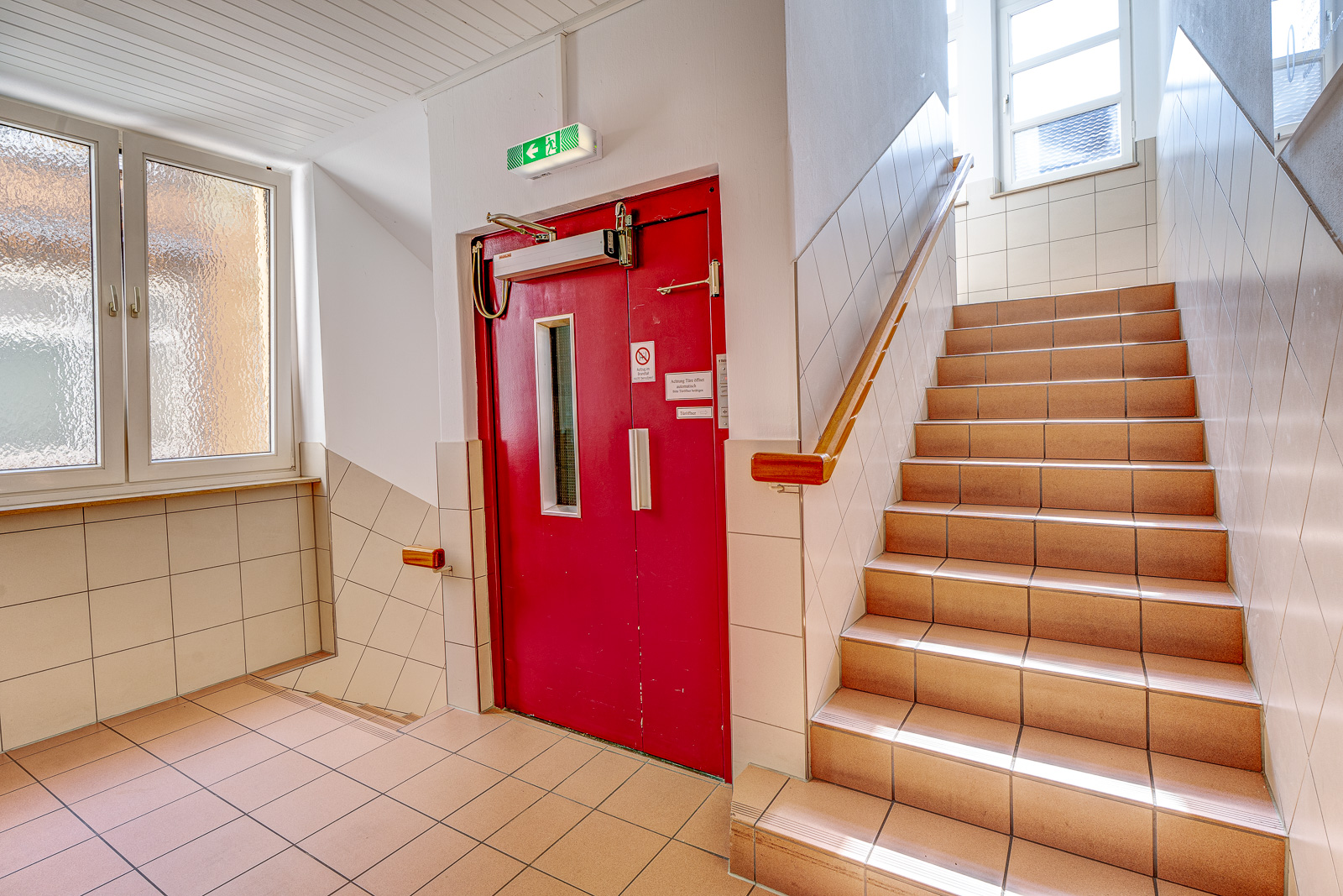 Kellereistraße 4, 73033 Göppingen, Büro, Treppenhaus mit Aufzug